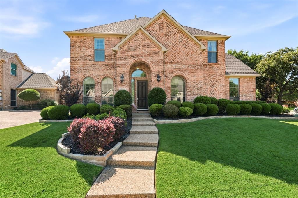 800 Sandy Trail front exterior